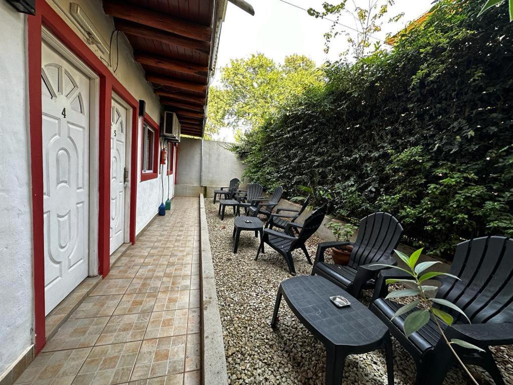Posada Costa Del Sol Колон Экстерьер фото